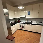 Ideal For Travelers, Local Vibes, Ensuite Bathroom